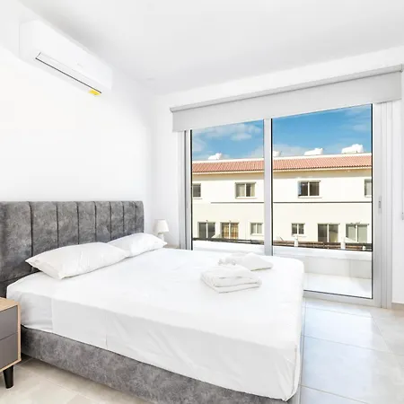 Rons House * Paralimni